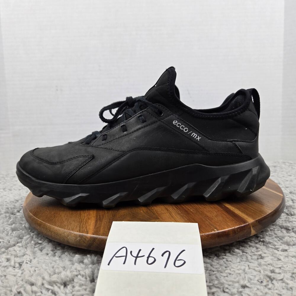 Ecco Mens 44 MX Low Black Leather Performance Outdoor Lace Up Casual Sneaker